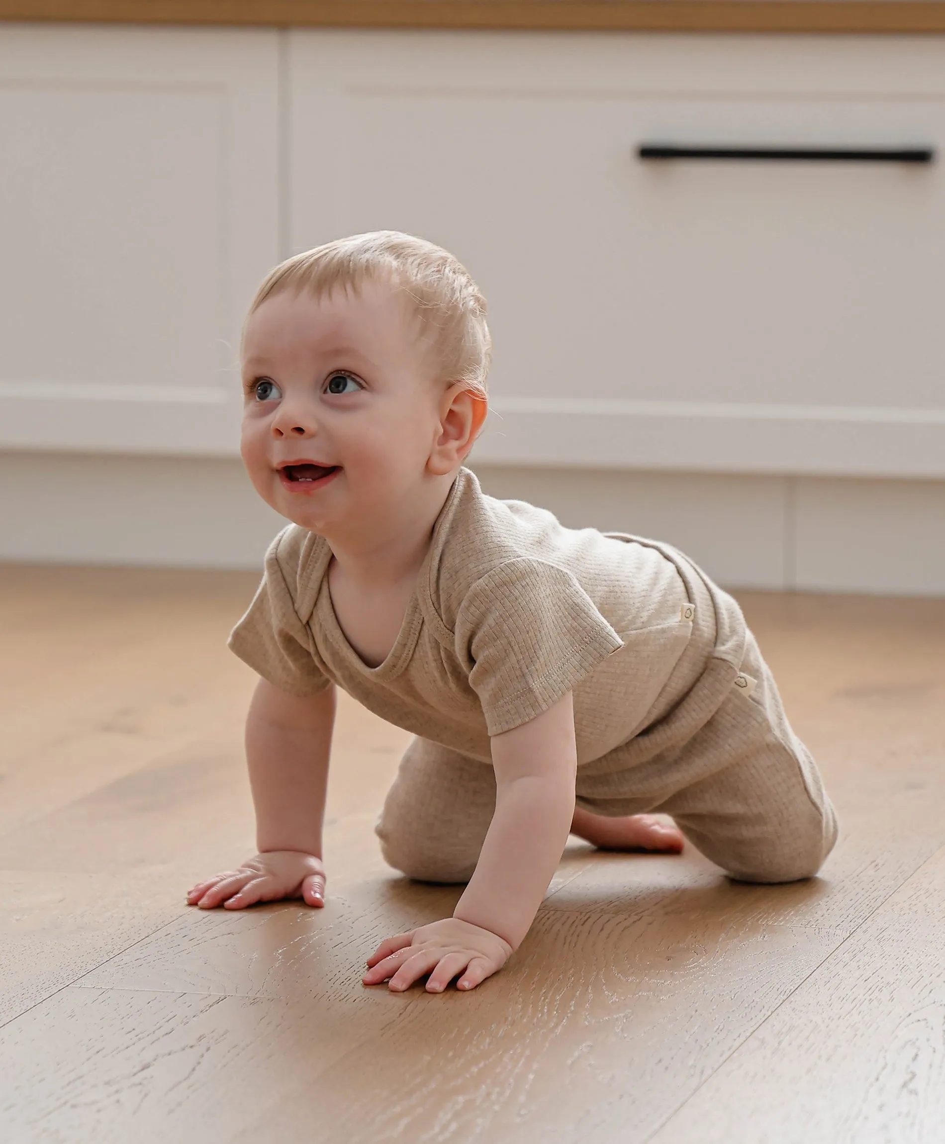 Comfy baby short sleeve bodysuit - Heather oat