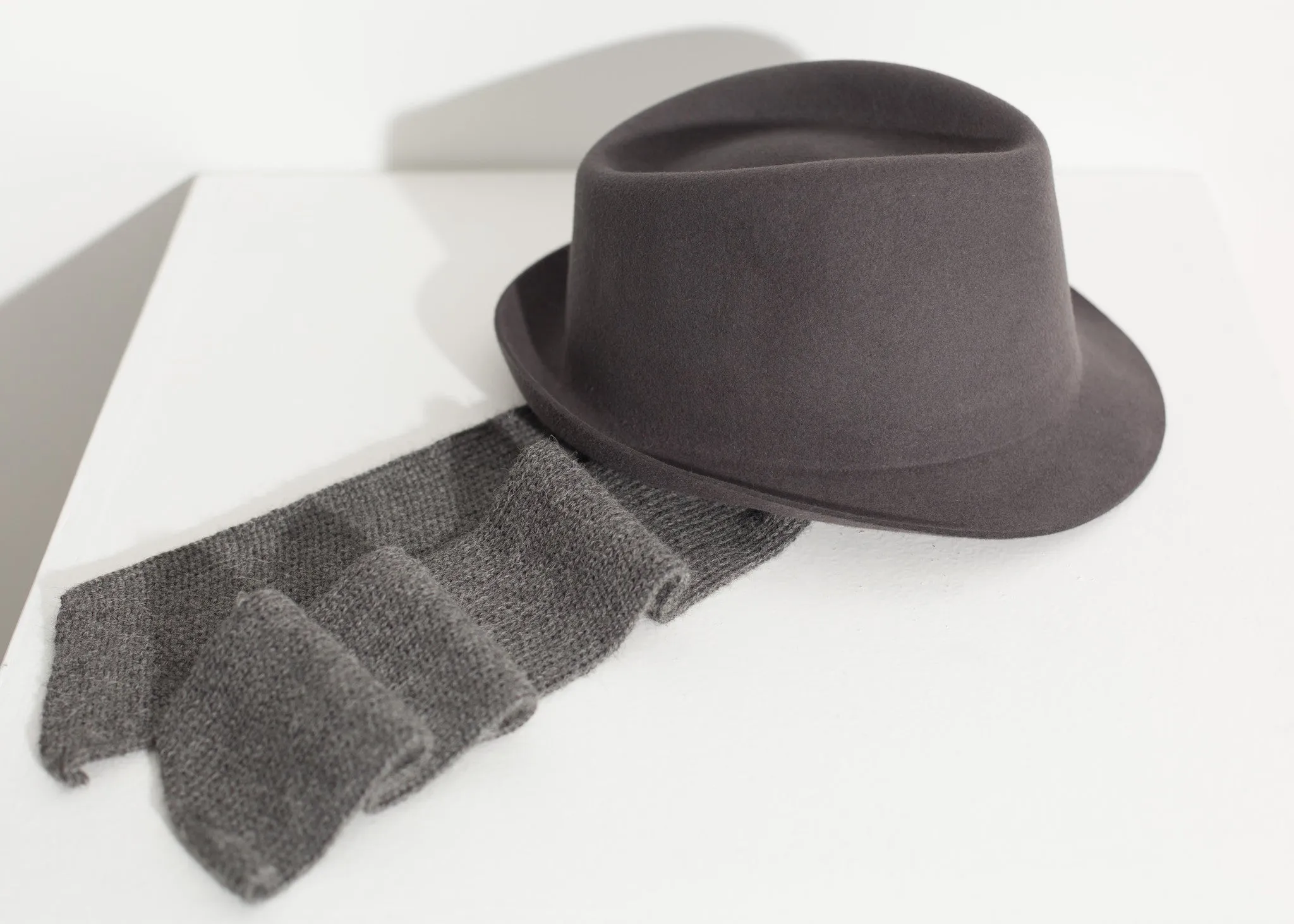 Kate Hat in Steel Grey - A Stylish and Fashionable Choice