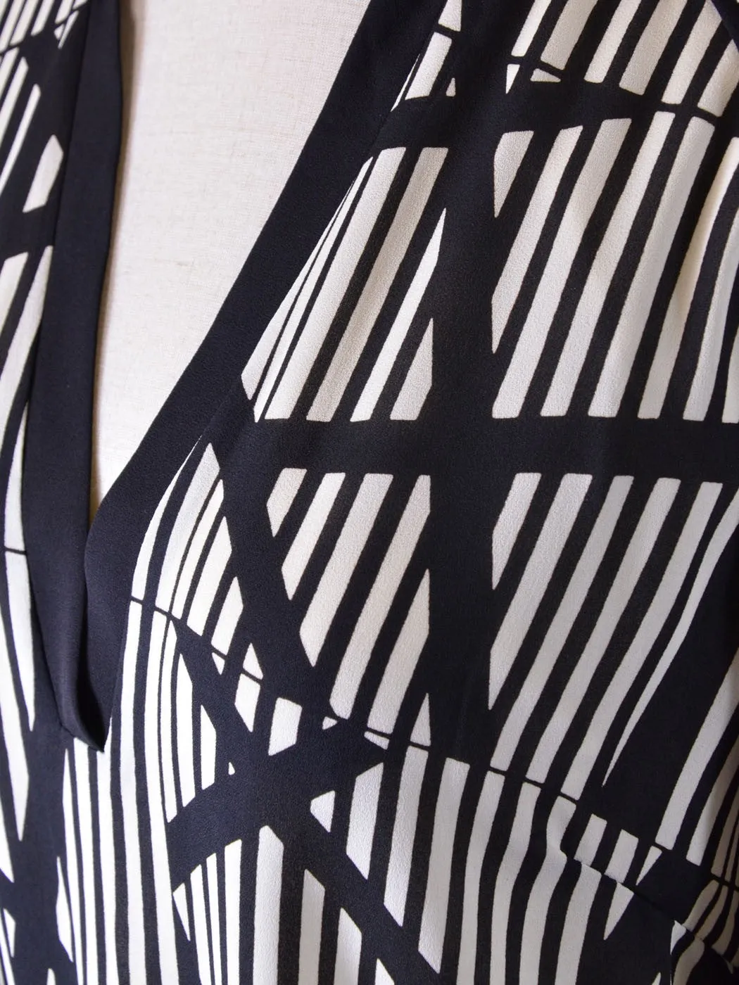Lush Spirited Professional Abstract Black & White Contrast Sleeves Shirt Dress