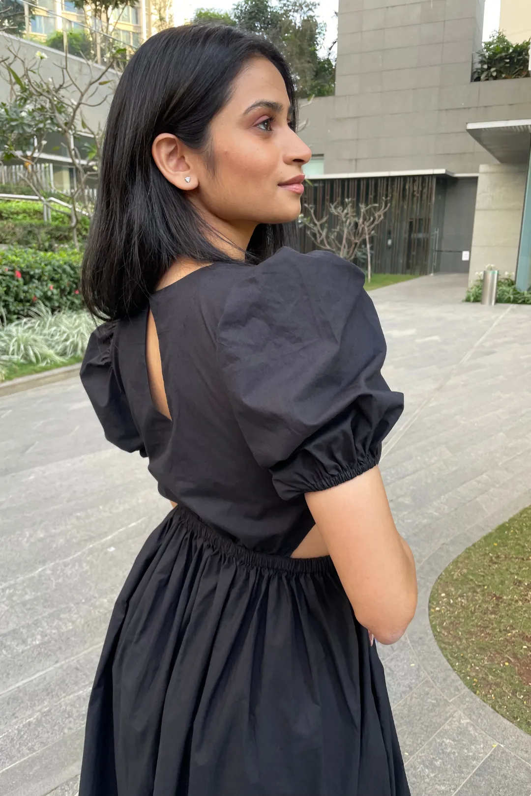 Suzan - Black Maxi Dress With Side Cuts