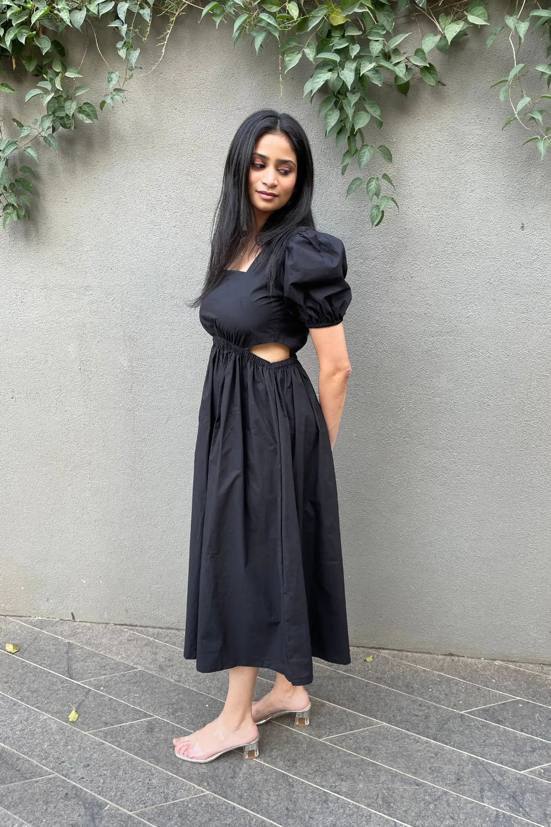 Suzan - Black Maxi Dress With Side Cuts